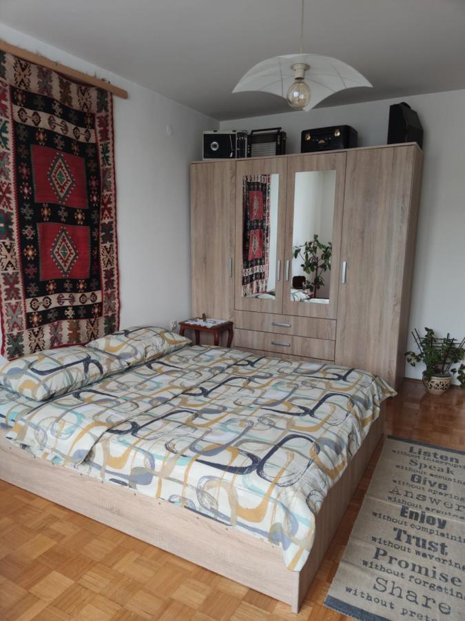 Apartmani Nina SJJ Exterior foto